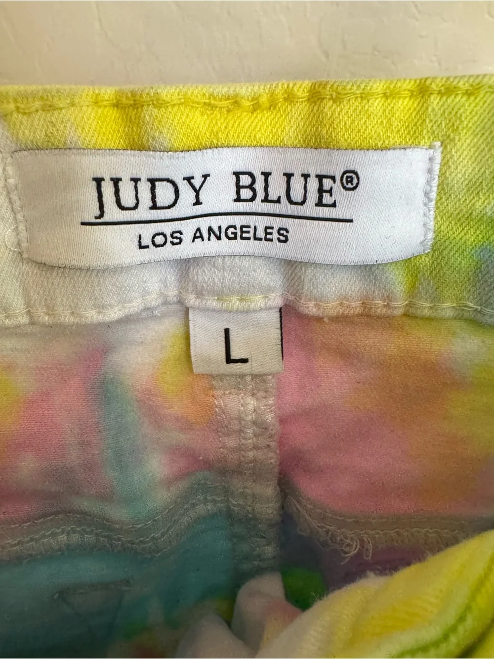 Judy Blue Pastel Swirl Tie-Dye High-Rise Distressed Denim Shorts Size Large